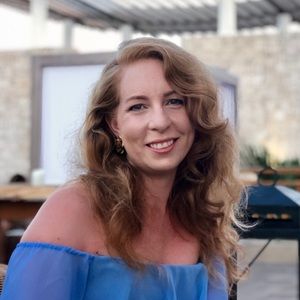 Stephanie from Virginia 😊 I ❤️ 👗 ⌚️ 👛 👠 🐴.